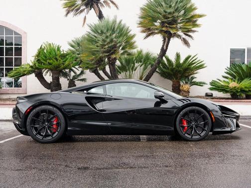 2024 McLaren Artura TechLux