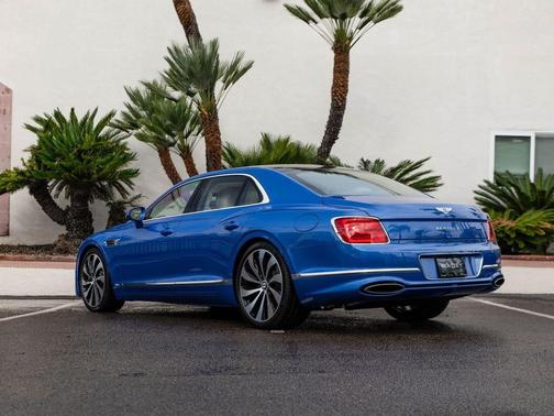2026 Bentley Flying Spur 
