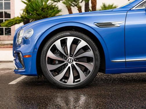 2026 Bentley Flying Spur 