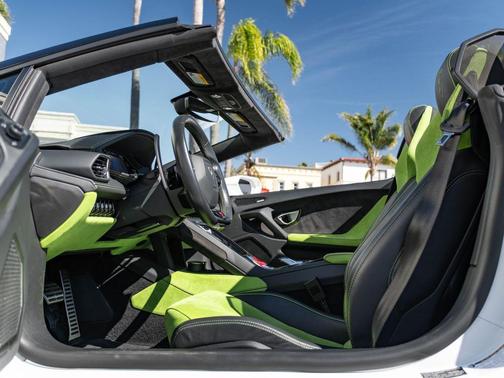 2023 Lamborghini Huracan EVO Spyder RWD