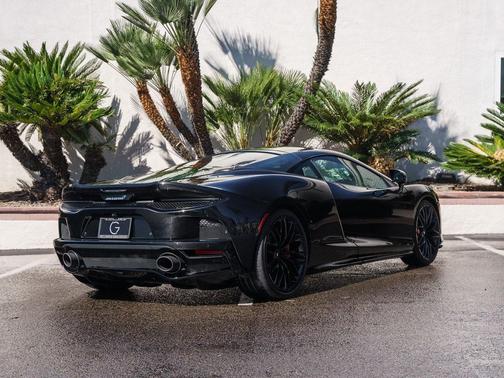 2022 McLaren GT Coupe