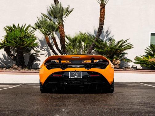 2020 McLaren 720S Base