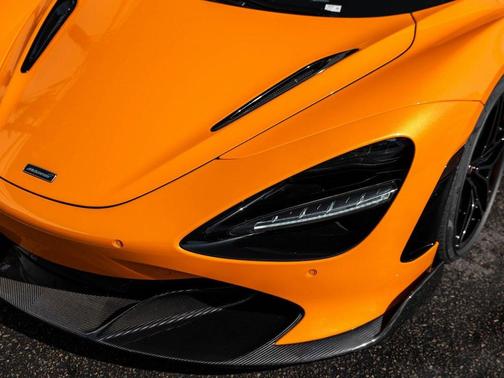 2020 McLaren 720S Base