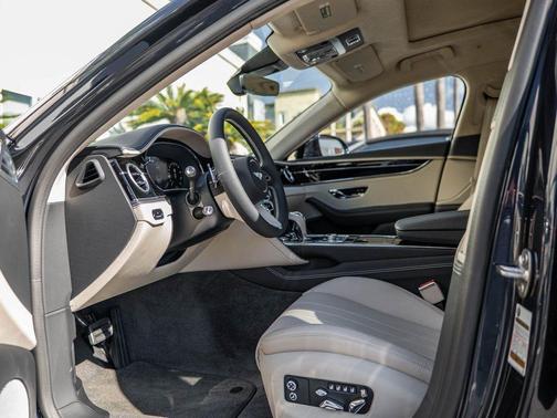 2026 Bentley Flying Spur 
