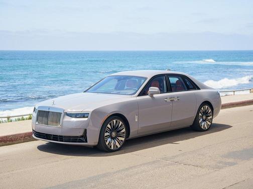 2025 Rolls-Royce Ghost 