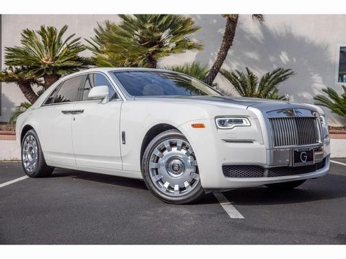 Photo 1 of 32 of 2015 Rolls-Royce Ghost Base