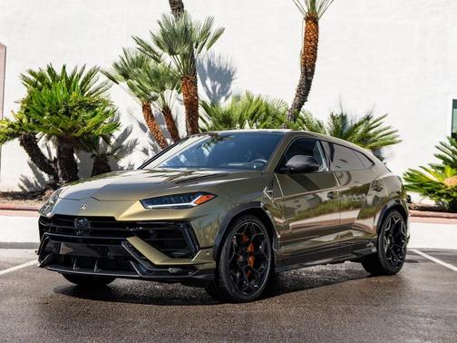 2023 Lamborghini Urus Performante