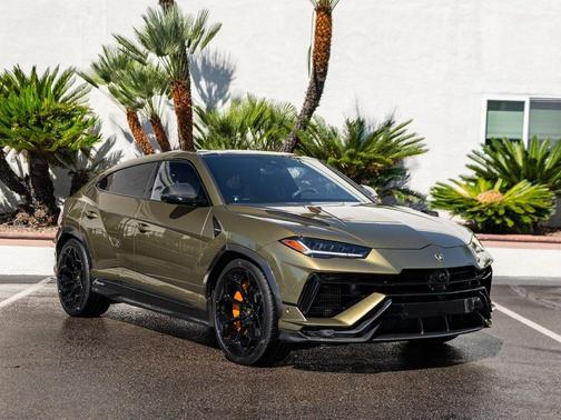 2023 Lamborghini Urus Performante