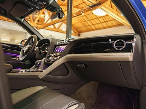 2022 Bentley Bentayga V8