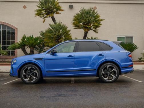2022 Bentley Bentayga V8