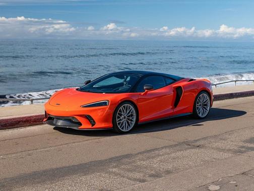 2025 McLaren GTS 