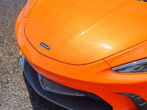 2025 McLaren GTS Coupe