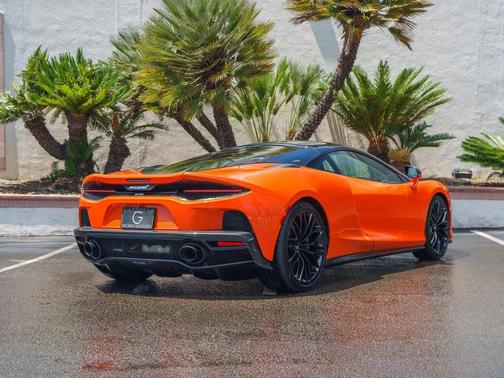 2025 McLaren GTS Coupe