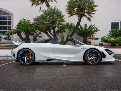 2024 McLaren 750S Spider