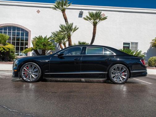 Beluga 2025 Bentley Flying Spur Speed