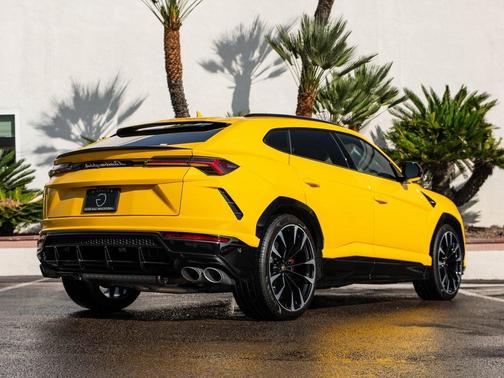 2019 Lamborghini Urus 