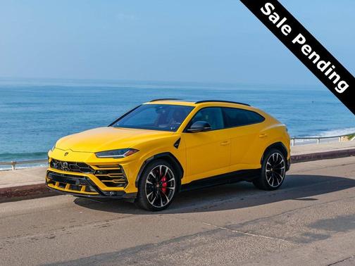 2019 Lamborghini Urus 