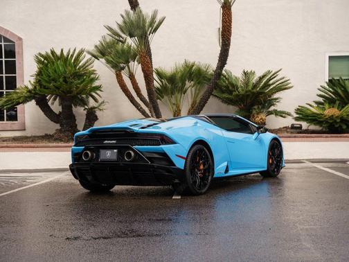 2024 Lamborghini Huracan EVO Spyder