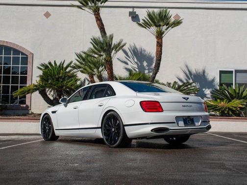 2026 Bentley Flying Spur 