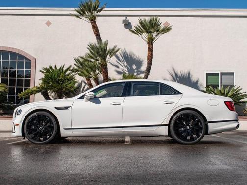 2026 Bentley Flying Spur 