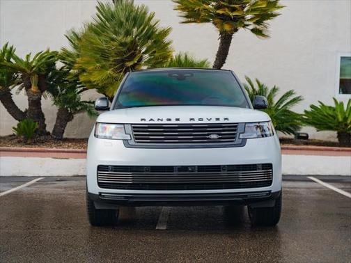 2024 Land Rover Range Rover P615 SV