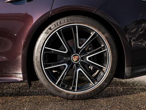 2021 Porsche Panamera 