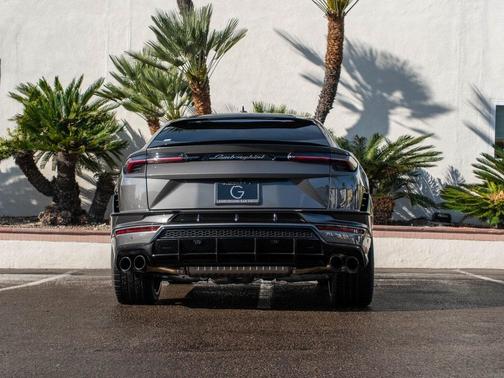 2024 Lamborghini Urus S