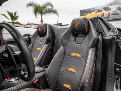 2021 Lamborghini Huracan EVO Spyder