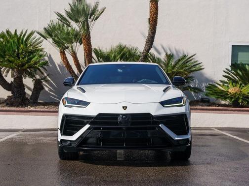 2024 Lamborghini Urus S