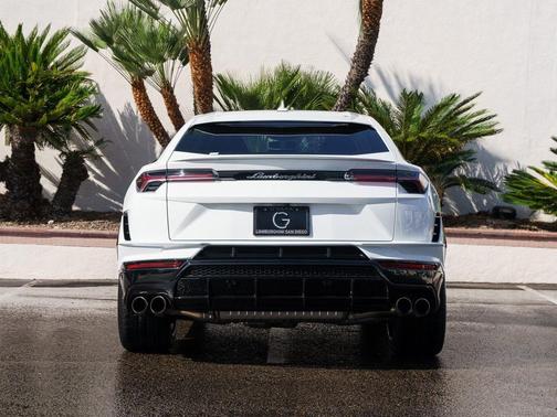 2024 Lamborghini Urus S