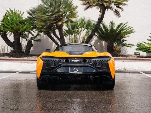 2023 McLaren Artura