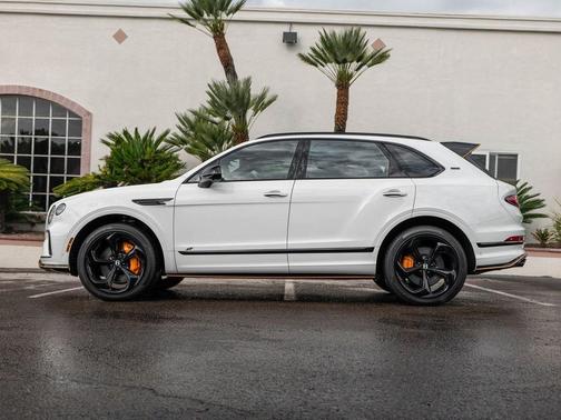 2025 Bentley Bentayga S Black Edition
