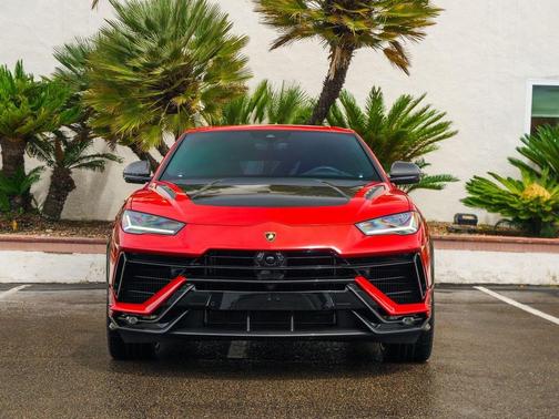 2024 Lamborghini Urus Performante