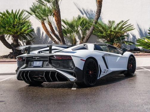 2016 Lamborghini Aventador LP750-4 Superveloce