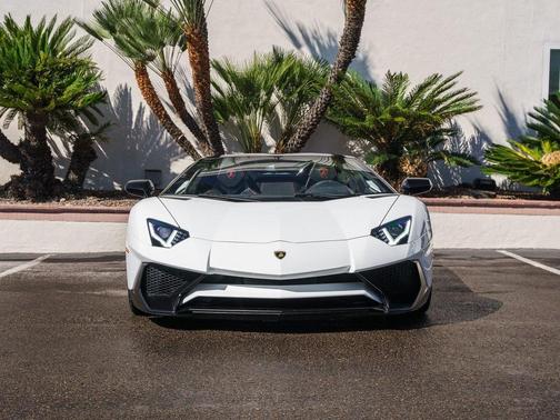 2016 Lamborghini Aventador LP750-4 Superveloce