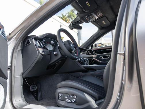 2026 Bentley Flying Spur 