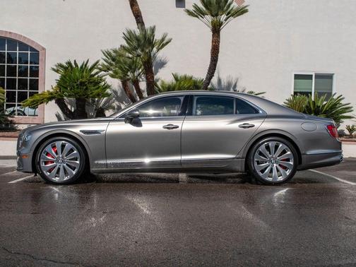 2026 Bentley Flying Spur 