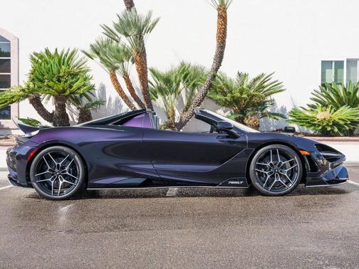 2022 McLaren 765LT Spider