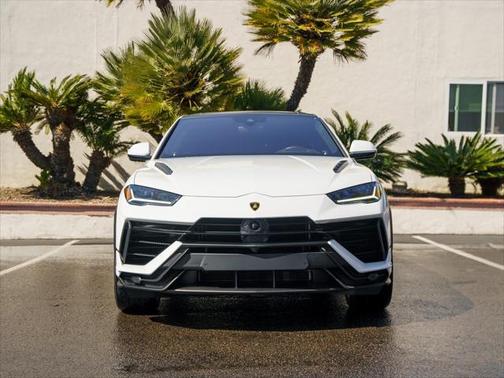 2023 Lamborghini Urus Performante