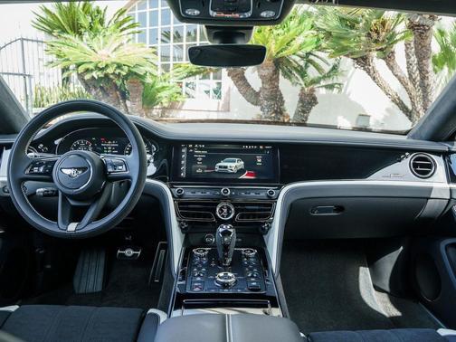 2025 Bentley Flying Spur Speed