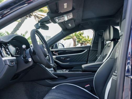 2025 Bentley Flying Spur Speed