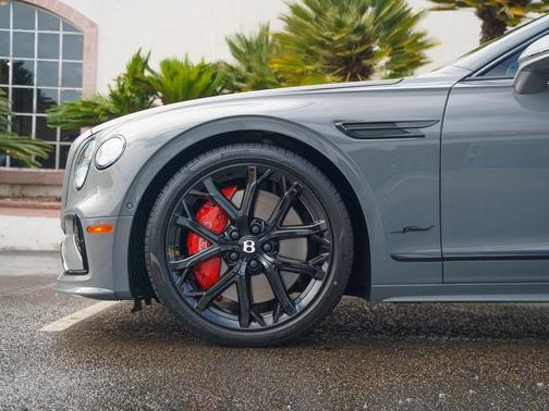 2025 Bentley Flying Spur Speed