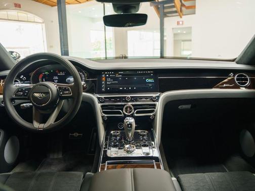 2025 Bentley Flying Spur Speed