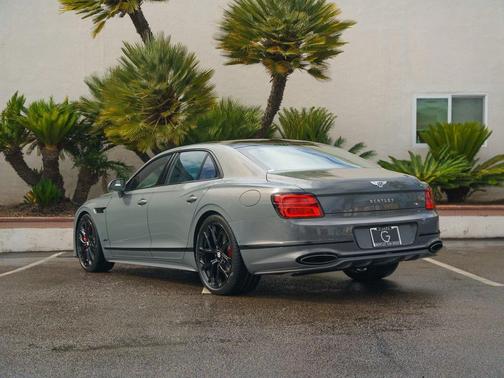 2025 Bentley Flying Spur Speed