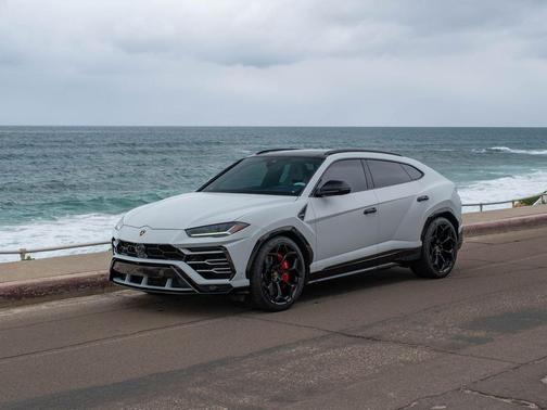 2019 Lamborghini Urus 