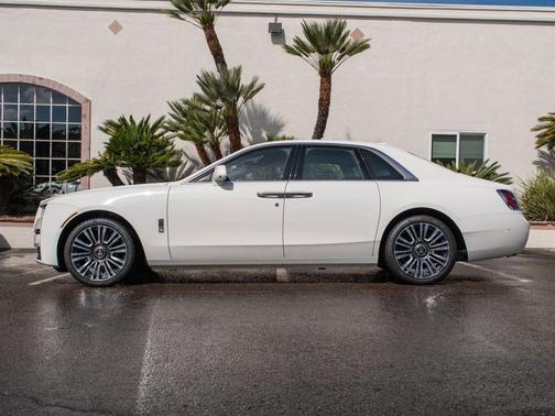 2022 Rolls-Royce Ghost 