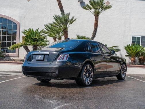 Black Diamond 2026 Rolls-Royce Ghost