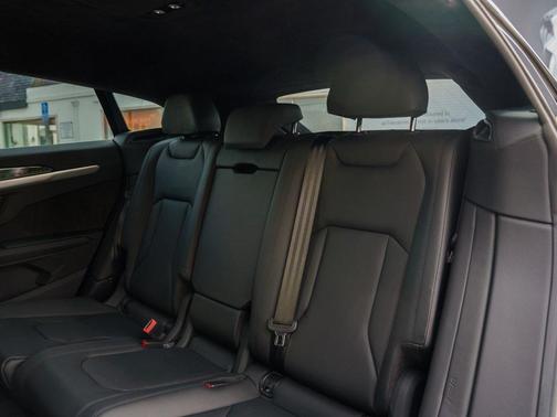 2023 Lamborghini Urus S