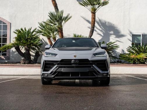2024 Lamborghini Urus Performante