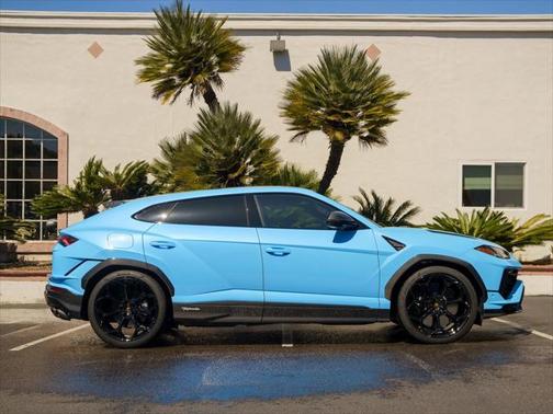 2024 Lamborghini Urus Performante